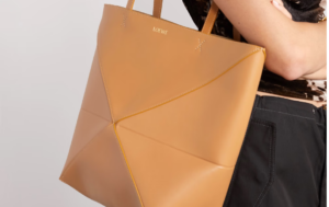 A LOEWE can’t hold a conversation—but apparently, neither can she.