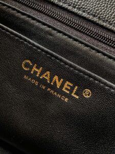 Mini Handy CC Flap Bag. Authentic quality luxury bag crafted in genuine leather comes with authenticity card, dust bag and gift bag. Small in Size, Grand in Glamour — The Essence of Elegance. Petite yet powerful, the Caviar Quilted Mini Handy CC Flap embodies timeless sophistication. Crafted from signature caviar leather with classic diamond quilting, this bag exudes refined elegance in every stitch. The design features a structured top handle and a leather-threaded chain strap, offering versatile styling from hand-carry to crossbody. Gold-plated CC details and the signature turn-lock closure add the perfect touch of luxury. Inside, a sleek leather interior with both zipper and patch pockets ensures your essentials stay beautifully organized. Compact, iconic, and unmistakably *ANEL — this is the ultimate statement in modern classic style.